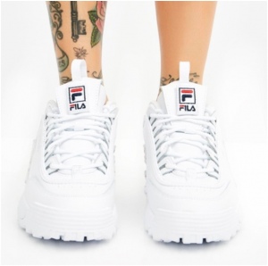 Etiquetas de PVC en zapatos