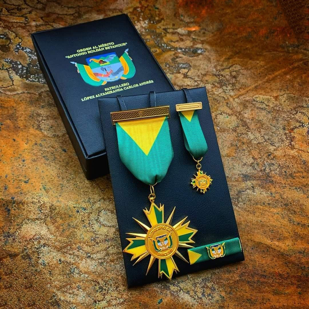 3F6C774B0CF25D7AFC8CA9D7093D804A