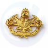 Insignia de metal militar camboyano
