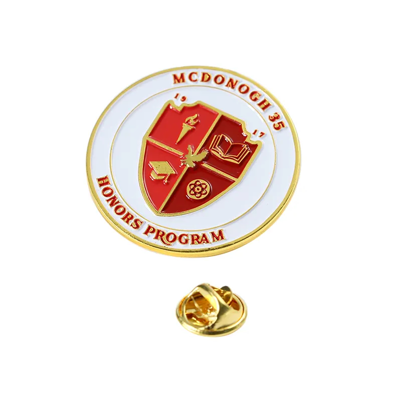 Pins de solapa de solapa suave 3D de oro personalizado McDonald's Programa de honores, graduación, escuela, actividades Souvenirs Ropa Sombrero