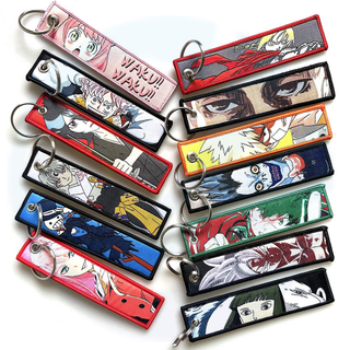 Diseños de bordado de anime bordado motocicletas autos mochila mochila chaveiro para amigos regalos de anillo de llave de moda