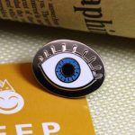 Pins de esmalte ocular