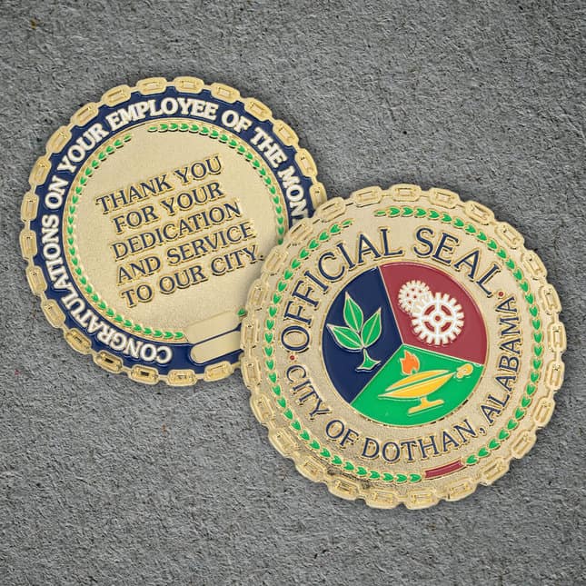 En honor a la dedicaci&oacute;n con monedas conmemorativas