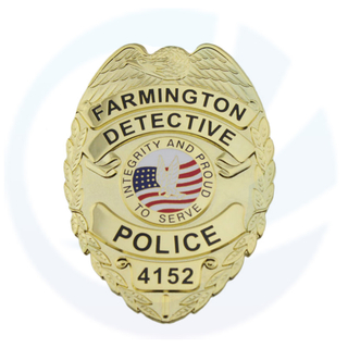Los accesorios de la película de la insignia de la policía de detectives de Farmington con el número 4152