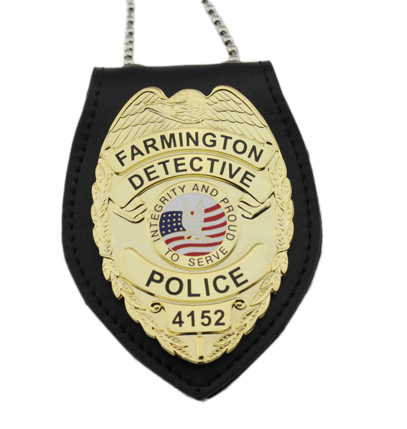 Los accesorios de la película de la insignia de la policía de detectives de Farmington con el número 4152