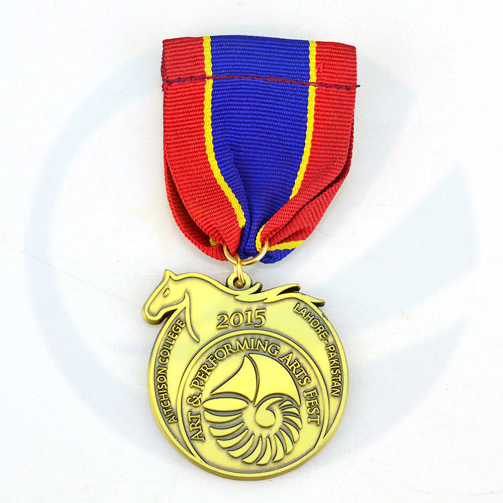 Sin orden mínimo personalizado en blanco Medalla de honor Medalla de metal Medalla e insignias de premio de oro chapado