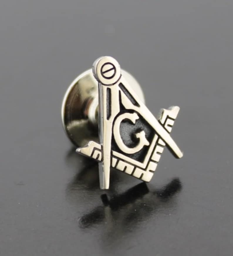 Diseño gratuito de alta calidad Freemason Freemason irregularmente Pins de la solapa de esmalte suave en forma de masónica en venta